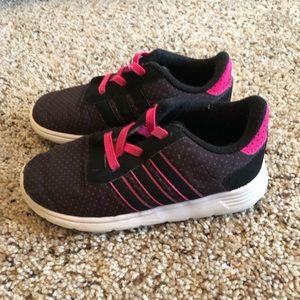 💖Girl adidas tennis shoes💖